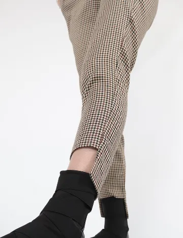 Pantaloni NA-KD, bej