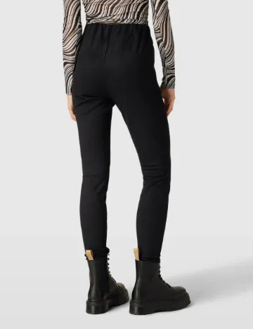 Pantaloni Q/S, negru