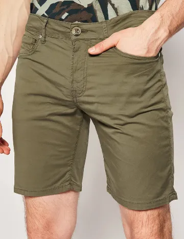 Pantaloni scurti Guess, verde