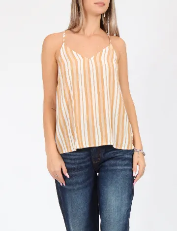 Maiou American Eagle, maro