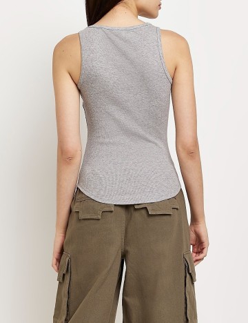 Maiou River Island, gri