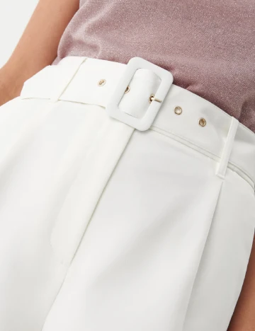 Pantaloni scurti Mohito, alb