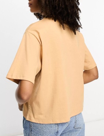 Tricou ASOS, maro