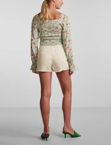 Pantaloni scurti Pieces, crem