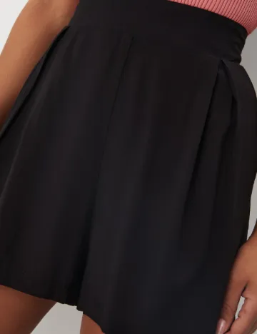 Pantaloni scurti Mohito, negru