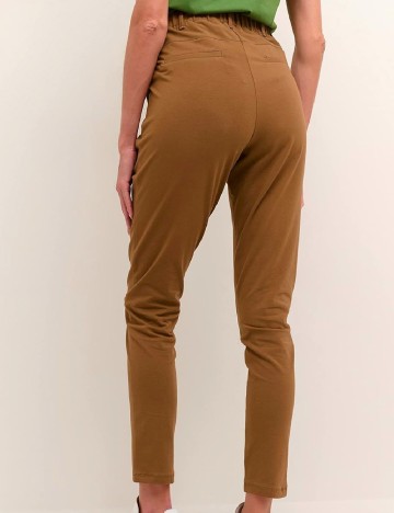 Pantaloni Kaffe, maro