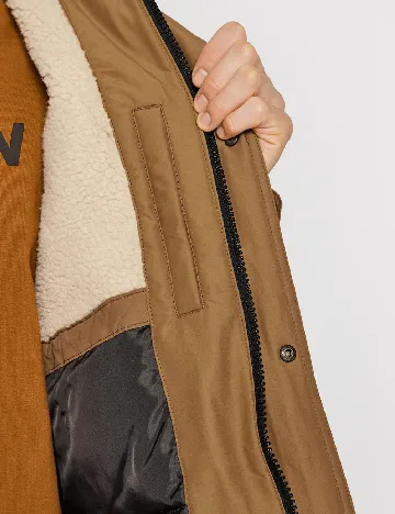 Geaca American Eagle, maro