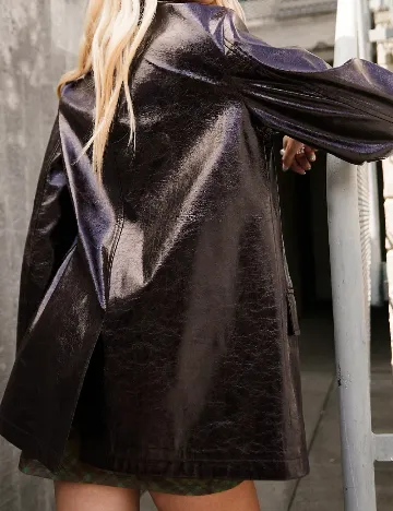 Jacheta ASOS, maro