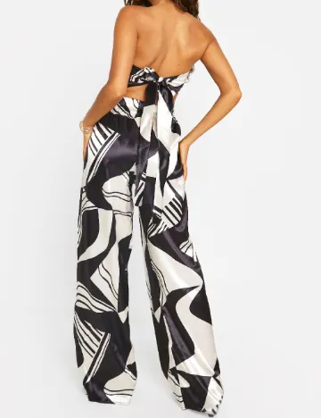 Pantaloni Boohoo, alb/negru