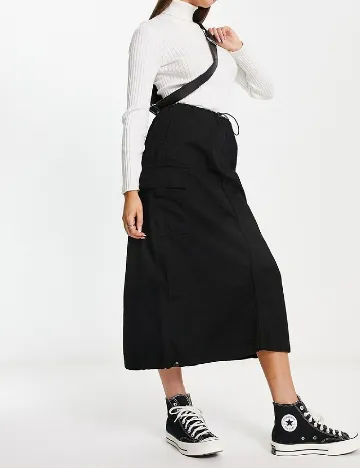 Fusta Bershka, negru