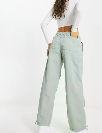 Pantaloni Stradivarius, verde