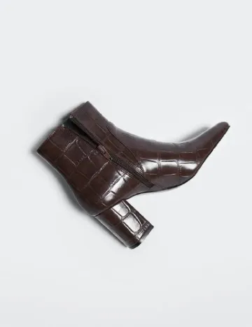 Botine Mango, maro