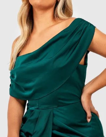 Rochie medie Boohoo Plus Size, verde