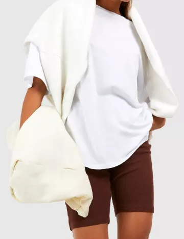Pantaloni scurti Boohoo, maro
