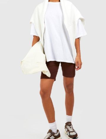 Pantaloni scurti Boohoo, maro
