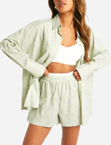 Pantaloni scurti Boohoo, verde