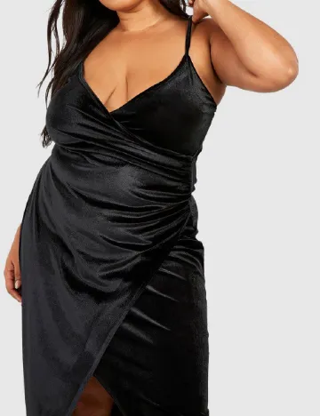 Rochie medie Boohoo Plus Size, negru