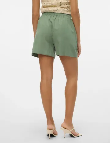 Pantaloni scurti Vero Moda, verde