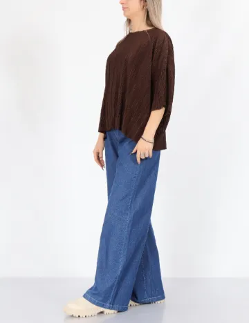 Tricou Only, maro