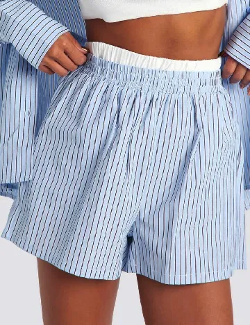 Pantaloni scurti Boohoo, albastru