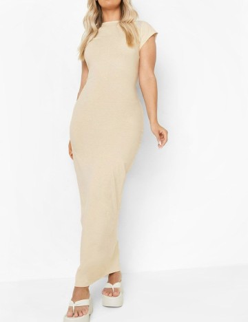 Rochie lunga Boohoo Plus Size, crem