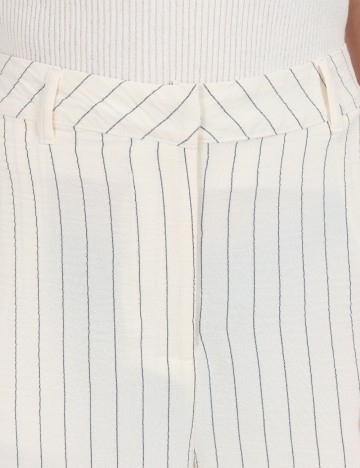 Pantaloni scurti Vero Moda, ecru