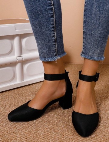 Pantofi SHEIN, negru