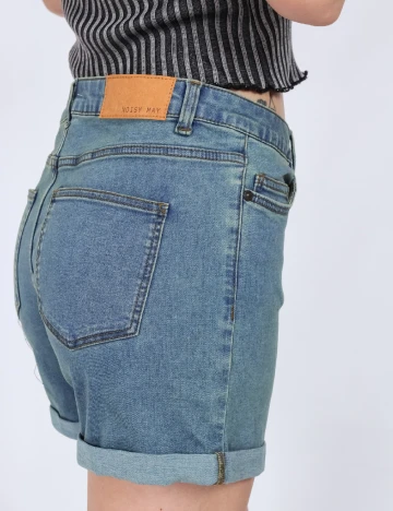 Pantaloni scurti Noisy May, albastru