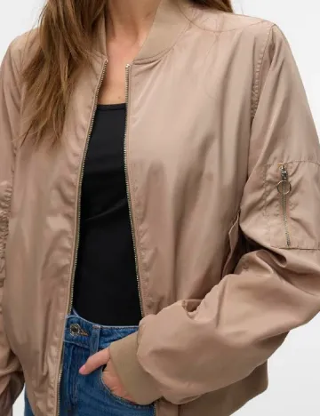Jacheta Vero Moda, maro