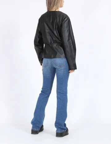 Jacheta Only, negru
