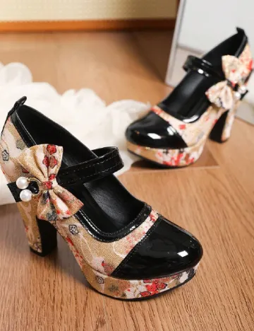 Pantofi SHEIN, crem