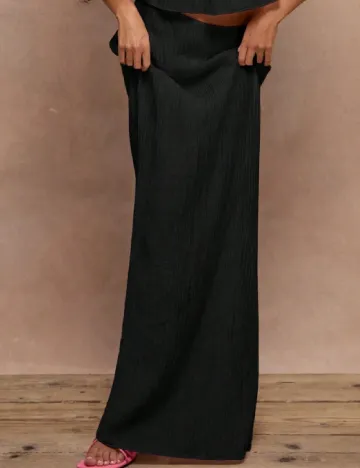 Fusta Musera, negru