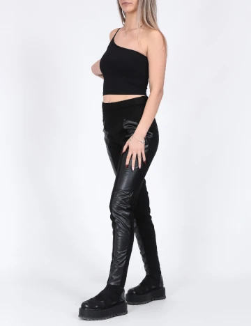 Set topuri 2 bucati Stradivarius, alb/negru