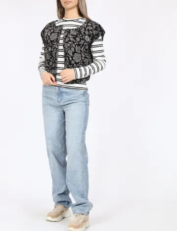 Vesta Only, negru