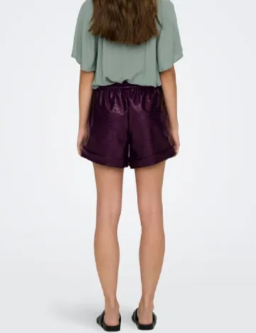 Pantaloni scurti Only, pruna