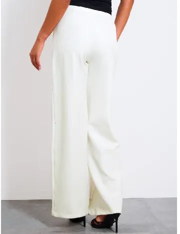 Pantaloni PRETTYLITTLETHING, ecru