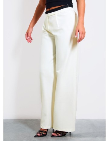 Pantaloni PRETTYLITTLETHING, ecru