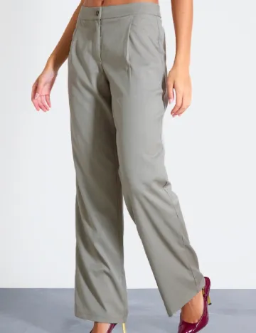Pantaloni PRETTYLITTLETHING, gri