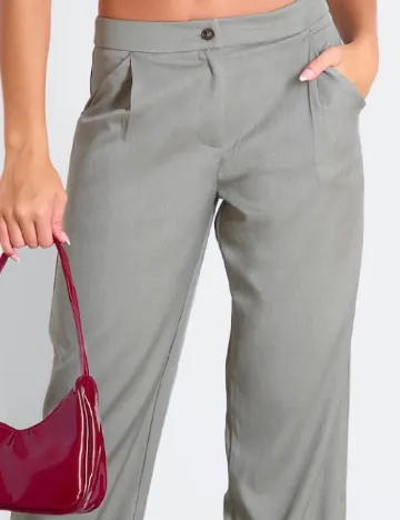 Pantaloni PRETTYLITTLETHING, gri