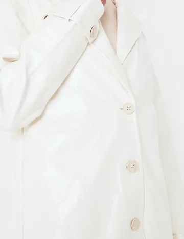 Palton PRETTYLITTLETHING, alb