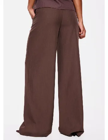 Pantaloni PRETTYLITTLETHING, maro