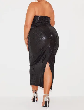 Rochie medie PRETTYLITTLETHING Plus Size, negru