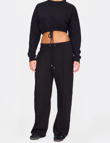 Pantaloni PRETTYLITTLETHING, negru