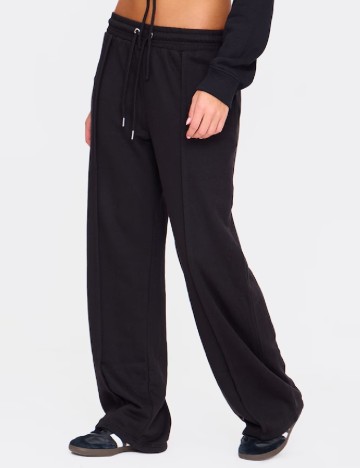 Pantaloni PRETTYLITTLETHING, negru