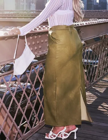 Fusta PRETTYLITTLETHING, verde