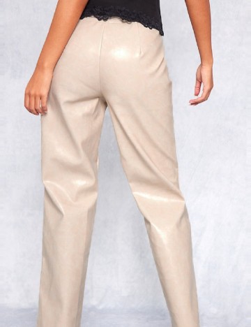 Pantaloni PRETTYLITTLETHING, crem