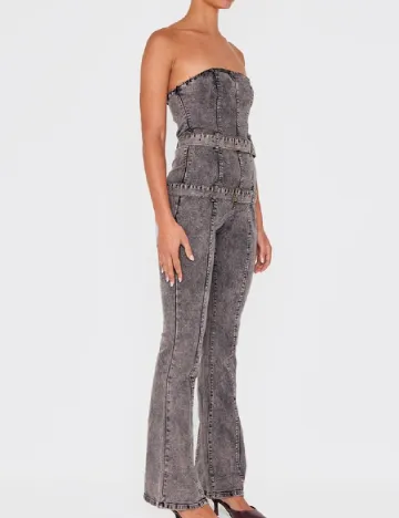 Salopeta PRETTYLITTLETHING, gri