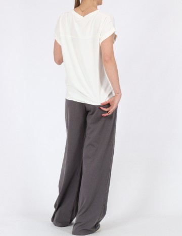 Pantaloni PRETTYLITTLETHING, gri