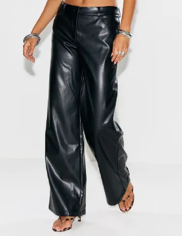 Pantaloni PRETTYLITTLETHING, negru