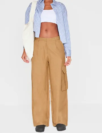 Pantaloni PRETTYLITTLETHING, maro